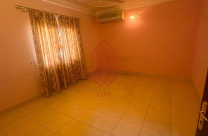 Villa - 5 Bedrooms - 5 Bathrooms for rent in Jeblat Hebshi - Northern Governorate