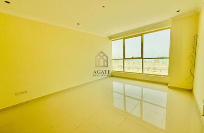 Office Space - 2 Bedrooms - 2 Bathrooms for rent in Galali - Muharraq Governorate