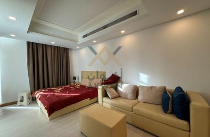 Apartment - Studio - 1 Bathroom for rent in Al Juffair - Capital Governorate