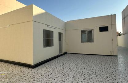 Villa - 4 Bedrooms - 2 Bathrooms for sale in Hamad Town - Northern Governorate
