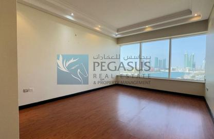 Apartment - 2 Bedrooms - 3 Bathrooms for rent in Abraj Al Lulu - Manama - Capital Governorate
