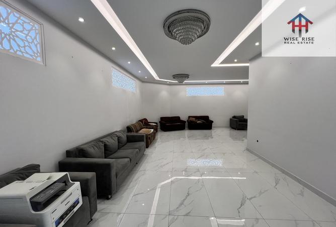 55893141 - Property Main Image