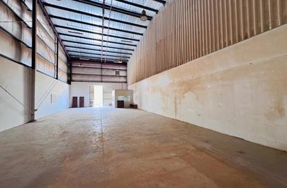 Warehouse - Studio - 1 Bathroom for rent in Salmabad - Central Governorate