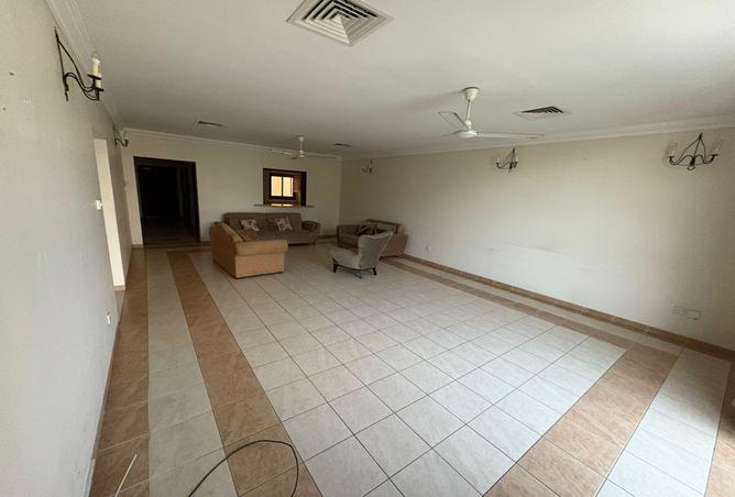 51174120 - Property Image 2