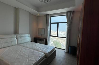 Apartment - 3 Bedrooms - 3 Bathrooms for rent in Sanabis - Manama - Capital Governorate