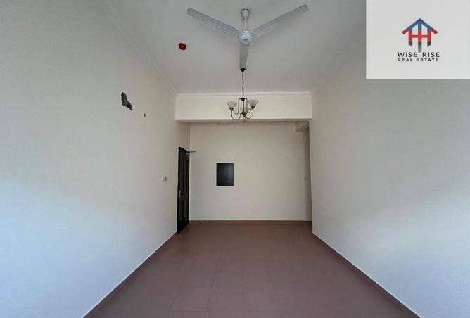 1002749 - Property Image 2