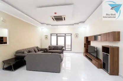 Apartment - 2 Bedrooms - 2 Bathrooms for rent in Um Al Hasam - Manama - Capital Governorate