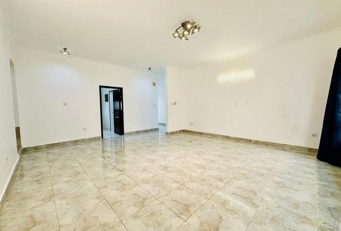 53033853 - Property Image 3