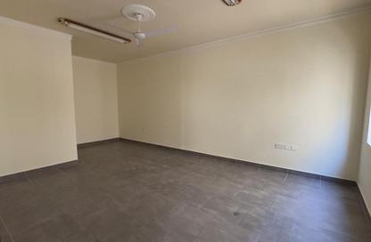 Apartment - 2 Bedrooms - 2 Bathrooms for rent in Jid Ali - Central Governorate