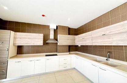 Apartment - 2 Bedrooms - 2 Bathrooms for rent in Al Burhama - Manama - Capital Governorate