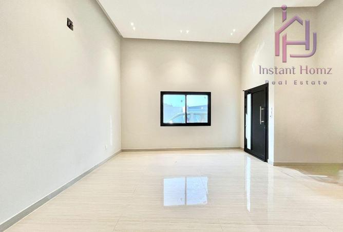 53032973 - Property Image 2