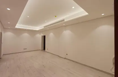 Office Space - 2 Bedrooms - 2 Bathrooms for rent in Tubli - Central Governorate