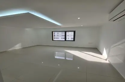 Apartment - 2 Bedrooms - 2 Bathrooms for sale in Hidd - Muharraq Governorate