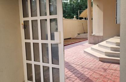 Villa - 5 Bedrooms - 5 Bathrooms for rent in Mahooz - Manama - Capital Governorate