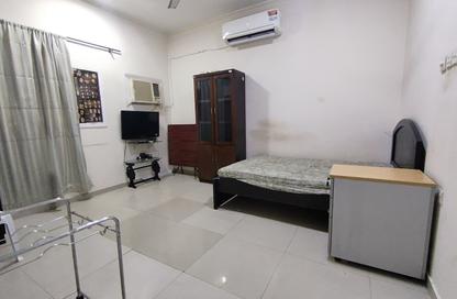 Apartment - Studio - 1 Bathroom for rent in Hidd - Muharraq Governorate