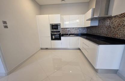 Apartment - 3 Bedrooms - 4 Bathrooms for rent in Sanabis - Manama - Capital Governorate