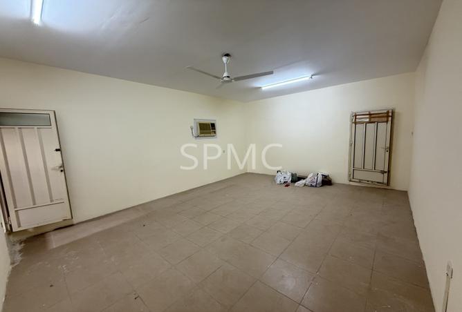983715 - Property Image 2