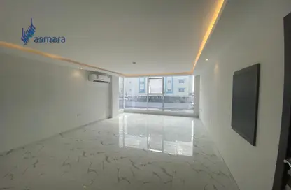 Apartment - 3 Bedrooms - 3 Bathrooms for rent in Hidd - Muharraq Governorate