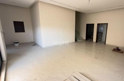 Villa - 4 - 6 for sale in Hamala - Northern Governorate