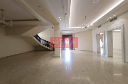 Villa - 5 Bedrooms - 5 Bathrooms for rent in Tubli - Central Governorate