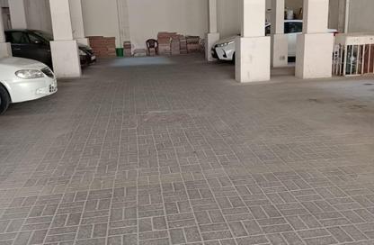عمارة بالكامل - 8 غرف نوم - 8 حمامات للبيع في الرفاع الشرقي - الرفاع - المحافظة الجنوبية