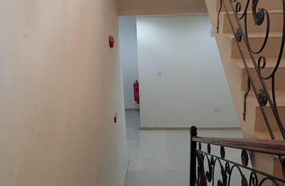 عمارة بالكامل - 8 غرف نوم - 8 حمامات للبيع في الرفاع الشرقي - الرفاع - المحافظة الجنوبية