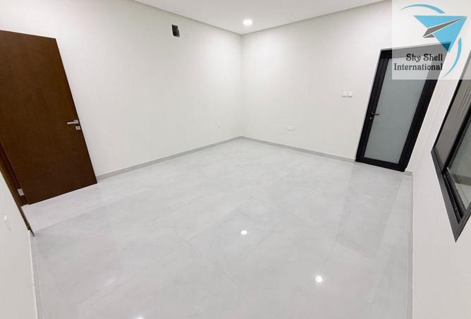 997409 - Property Image 3