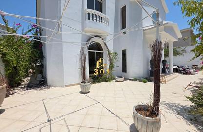 Villa - 3 Bedrooms - 5 Bathrooms for rent in Seef - Capital Governorate