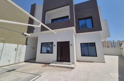 Villa - 3 Bedrooms - 4 Bathrooms for sale in Salmabad - Central Governorate