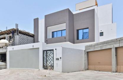 Villa - 3 Bedrooms - 4 Bathrooms for sale in Salmabad - Central Governorate