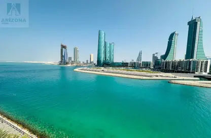 Apartment - 2 Bedrooms - 3 Bathrooms for rent in Reef Island - Capital Governorate