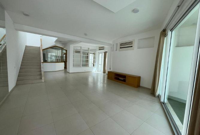 53627211 - Property Image 3