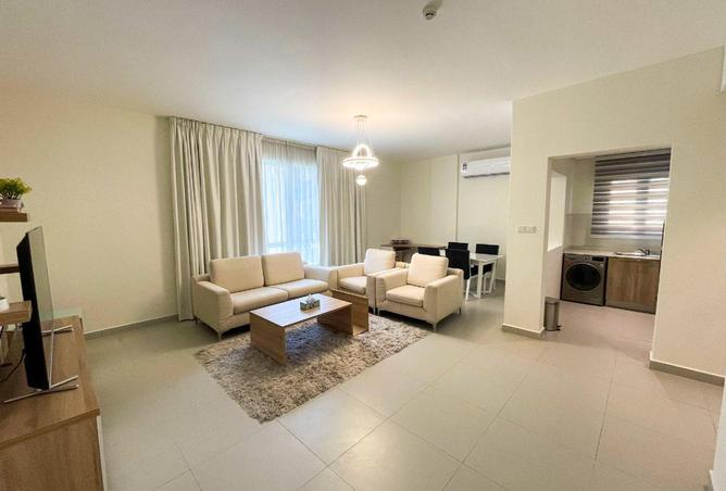 989984 - Property Image 2