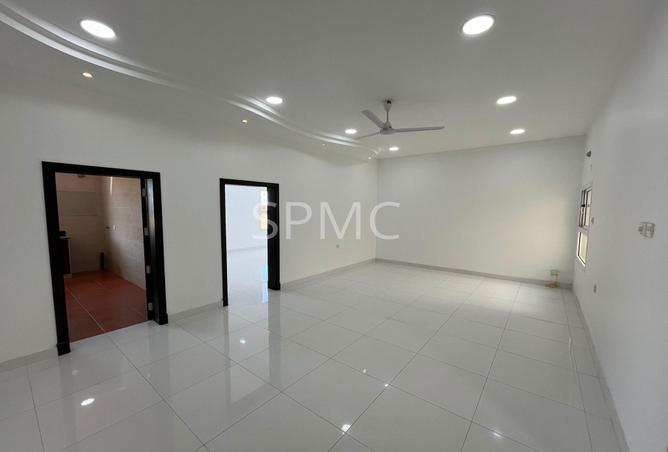 1002484 - Property Image 3