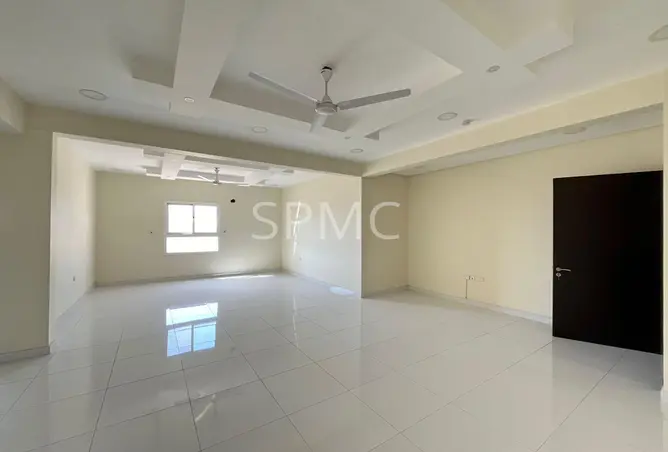 1002484 - Property Image 2