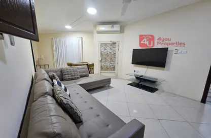 Apartment - 2 Bedrooms - 2 Bathrooms for rent in Segaya - Manama - Capital Governorate