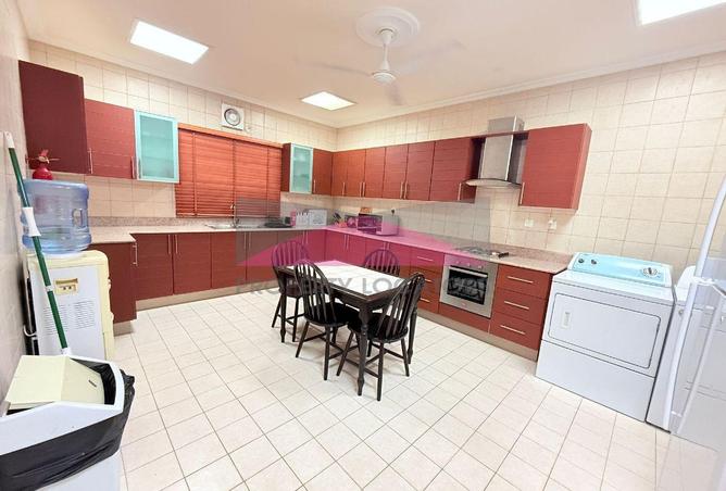 995675 - Property Image 2