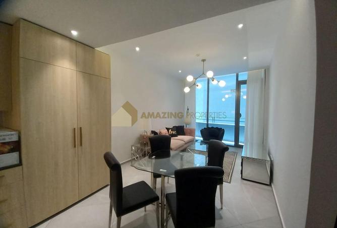 987862 - Property Image 3