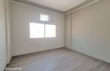 Apartment - 2 Bedrooms - 1 Bathroom for rent in Seef - Capital Governorate Apartment - 2 Bedrooms - 1 Bathroom for rent in Seef - Capital Governorate