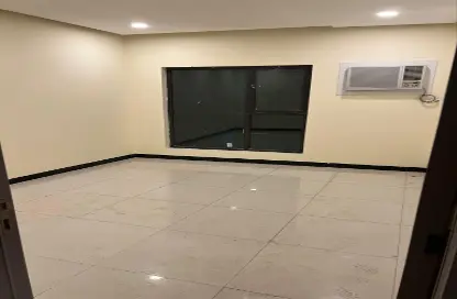 Office Space - 1 Bedroom - 1 Bathroom for rent in Hamad Town - Northern Governorate