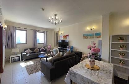 Apartment - 1 Bedroom - 1 Bathroom for rent in Sanabis - Manama - Capital Governorate