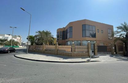 Villa - 7+ - 7+ for sale in Hamad Town - Northern Governorate Villa - 7+ - 7+ for sale in Hamad Town - Northern Governorate