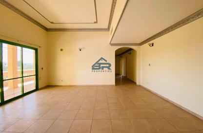 Compound - 4 Bedrooms - 4 Bathrooms for rent in Hamala - Northern Governorate