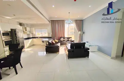 Apartment - 2 Bedrooms - 2 Bathrooms for rent in Adliya - Manama - Capital Governorate