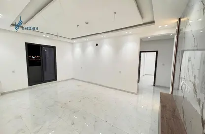 Apartment - 5 Bedrooms - 4 Bathrooms for sale in Hidd - Muharraq Governorate Apartment - 5 Bedrooms - 4 Bathrooms for sale in Hidd - Muharraq Governorate