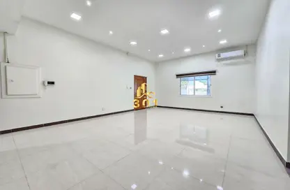 شقة - 3 غرف نوم - 2 حمامات للايجار في توبلي - المحافظة الوسطى