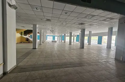 Show Room - Studio - 4 Bathrooms for rent in Salmaniya - Manama - Capital Governorate