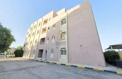 Staff Accommodation - Studio - 7+ Bathrooms for rent in Sanabis - Manama - Capital Governorate