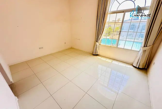 54998009 - Property Image 3
