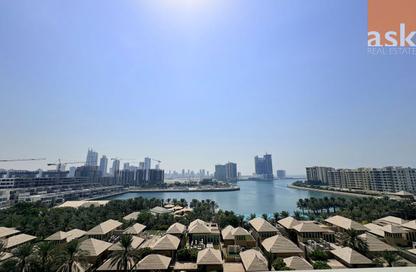 Apartment - 3 Bedrooms - 4 Bathrooms for rent in Reef Island - Capital Governorate